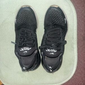 Nike 270s